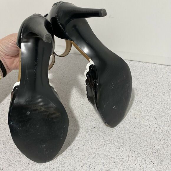 Retro Tahari High Heel Sandals Black & White Ankle Strap Open Toe Stiletto 7M - Picture 8 of 9